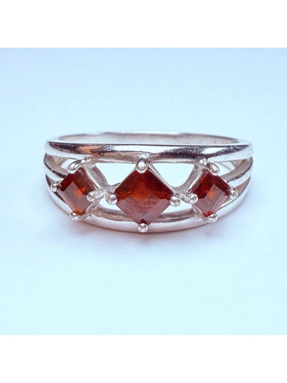 Estate Ross Simons 1 TCW Red Garnet Vintage Trinity Streamline Open Band Ring
